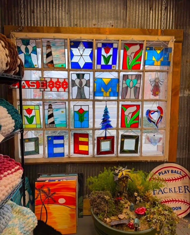Mudsock Glass and Artist Co-op in Edon, OH (4)