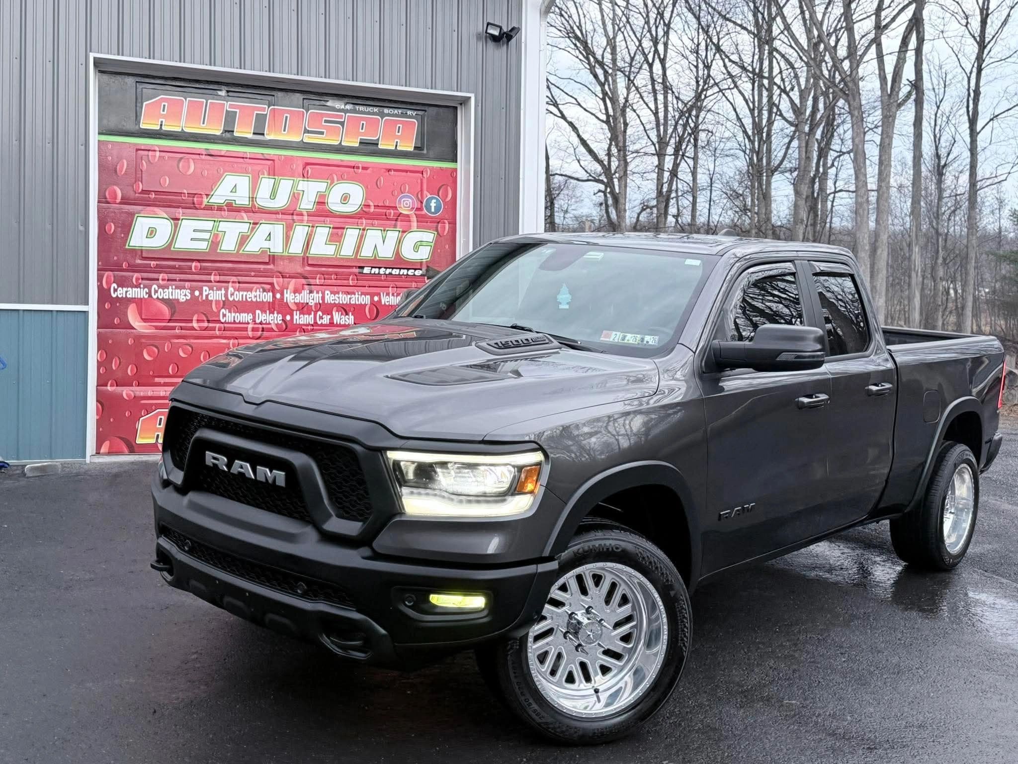12 O'clock Detailing in Effort, PA
