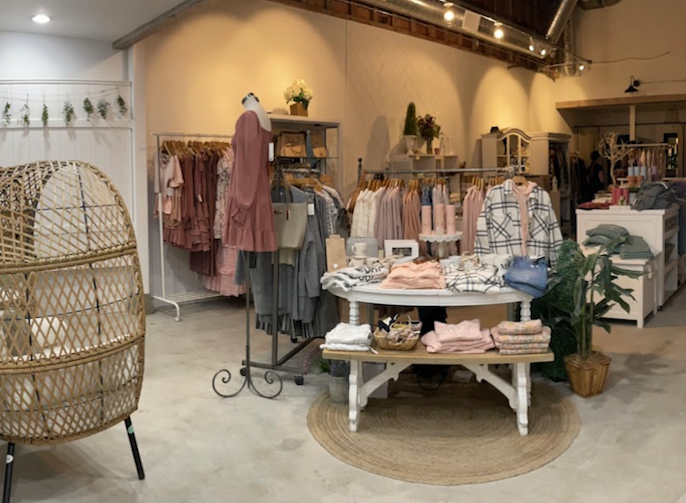 Andyliz boutique in Long Beach, CA (6)