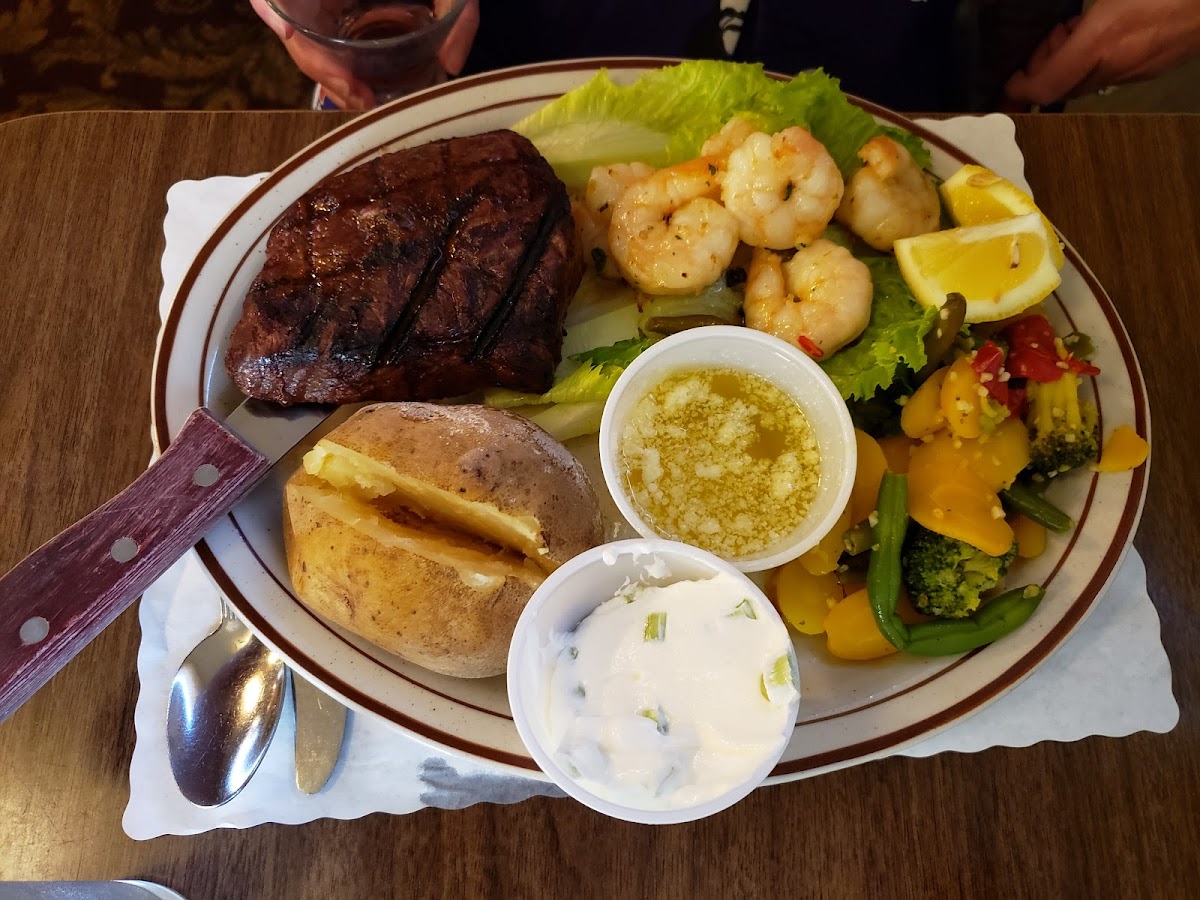 Club Calpella Restaurant in Ukiah, CA (5)