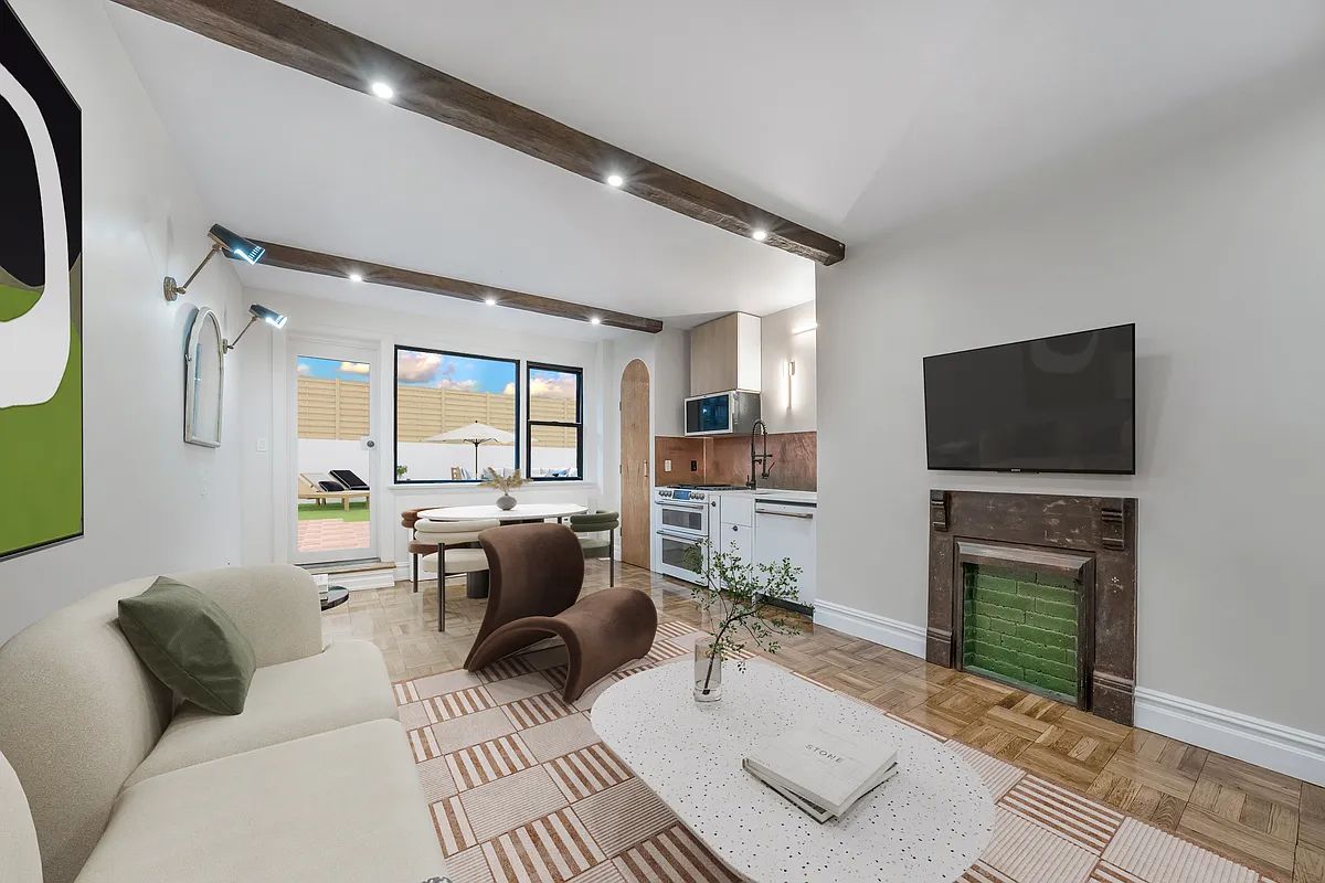 Kishia Marte - NYC COOP, Condo, & Townhouse Realtor in Brooklyn, NY (3)