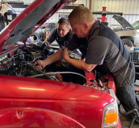 C H Auto Repair in La Vernia, TX (3)