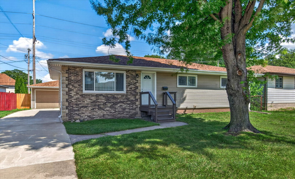 Jessa Markusic Highland Realtor in Highland, IN (4)