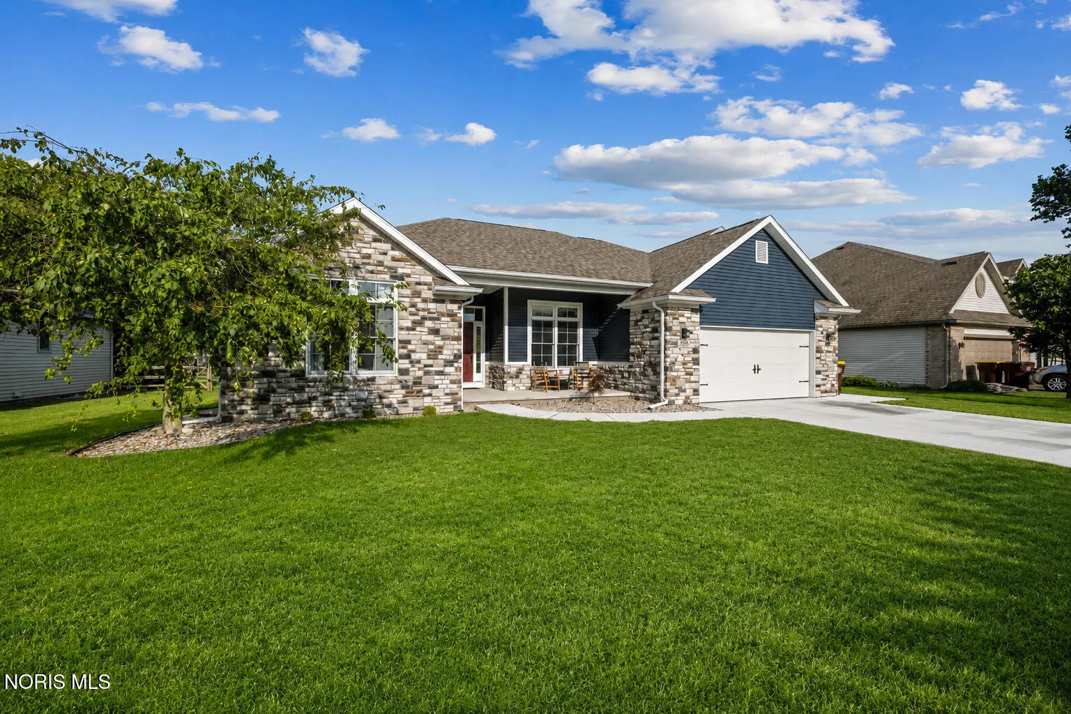 Luxion Home Team Danberry Realtors, Maumee, Victoria Valle in Maumee, OH (2)