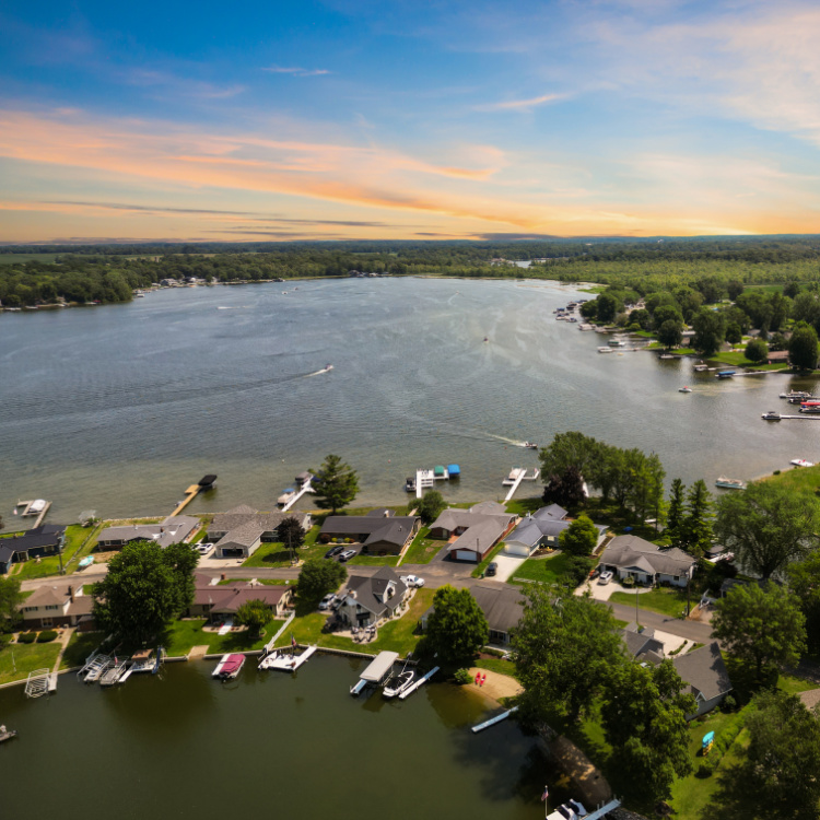 Deb Paton Showley Group - Coldwell Banker Real Estate Group in Warsaw, IN (6)