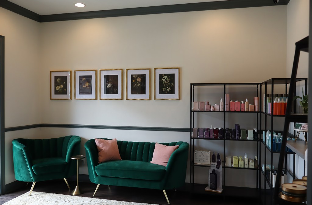 The Green Velvet Room Salon in Newberry, FL (2)