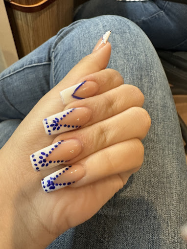 Express Nails & Spa in Floresville, TX