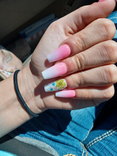Express Nails & Spa in Floresville, TX (2)
