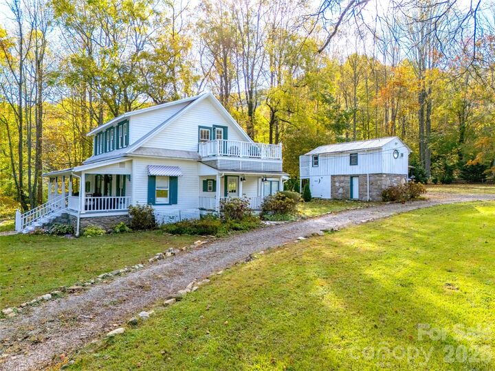 Lynda Bennett - Realtor Better Homes and Gardens real estate - Nationally recognized listing agent in Maggie Valley, NC (6)