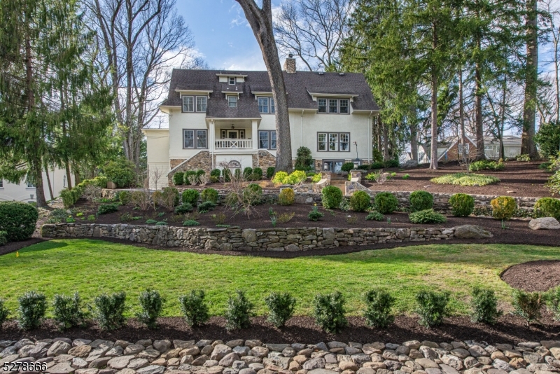 Sueanne Sylvester | Realtor | Coldwell Banker Realty Morris County Real Estate in Mountain Lakes, NJ (3)