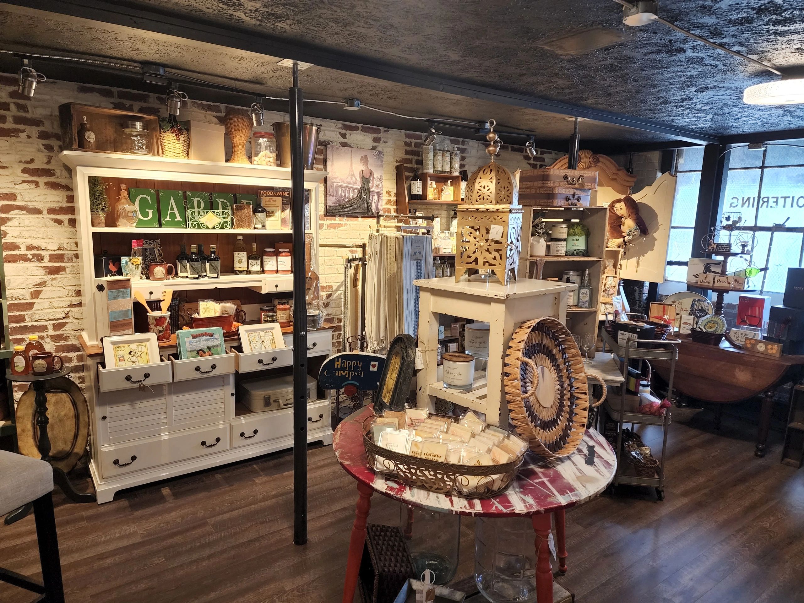 Chestnut Street Market in Corydon, IN