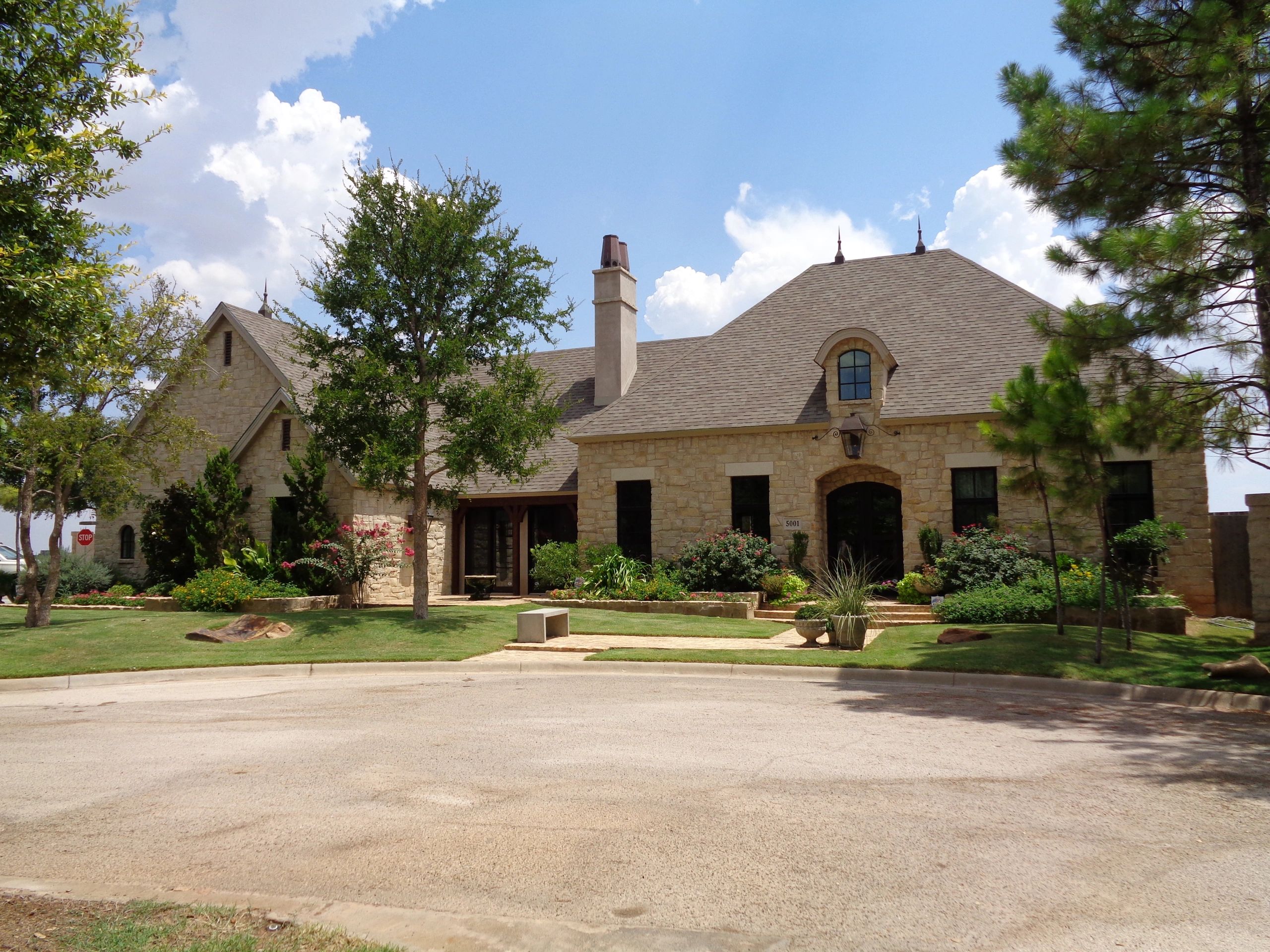 Legacy Real Estate Brokerage: DeLaura Grace Gammage in Midland, TX