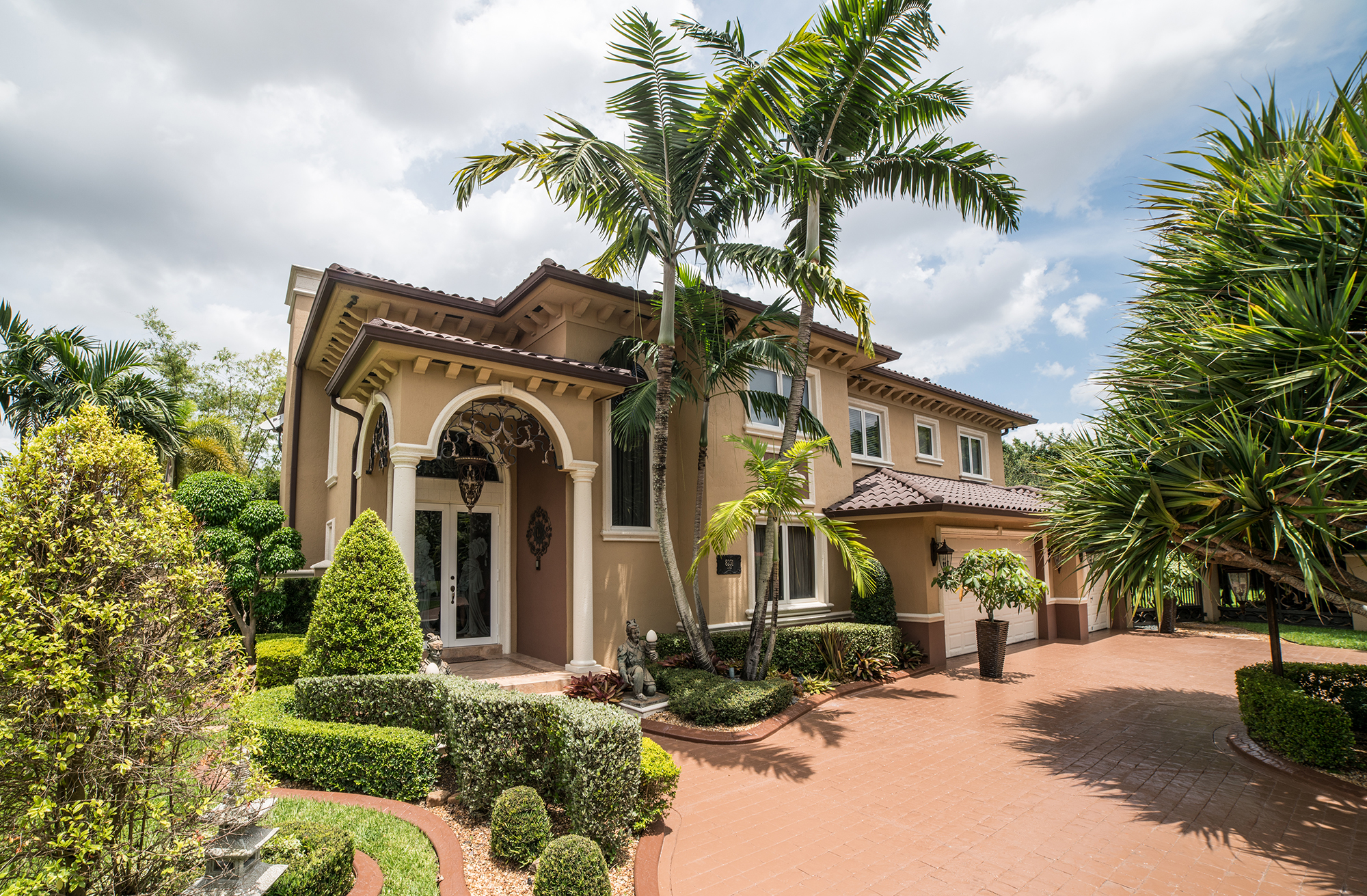 Your Florida Luxury Paradise Realtor in Tamarac, FL