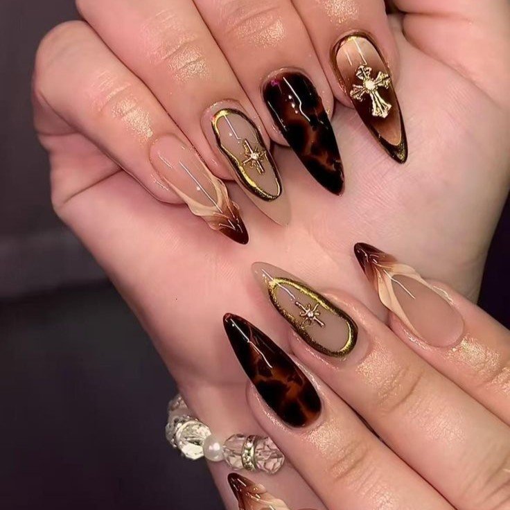 A Galaxy Nails Bar in Sherman Oaks, CA (6)