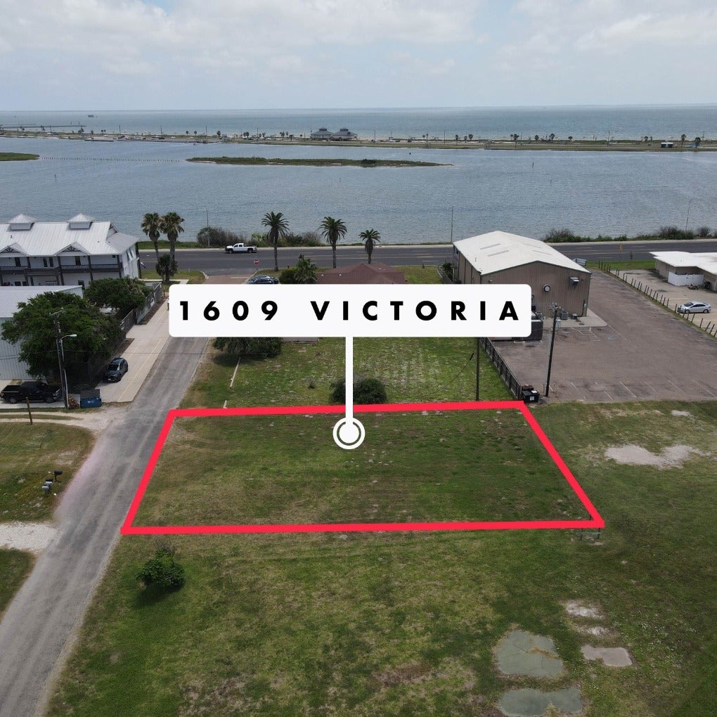 Brianna Myers-REALTOR in Rockport, TX (5)