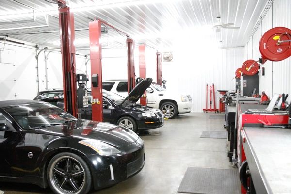 Robbins Auto Service in Hillsboro, OH