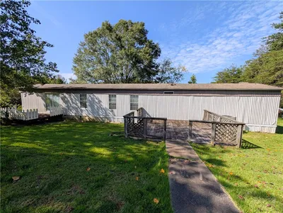 Marjorie Yaksich, Realtor®️ in Clemson, SC (2)