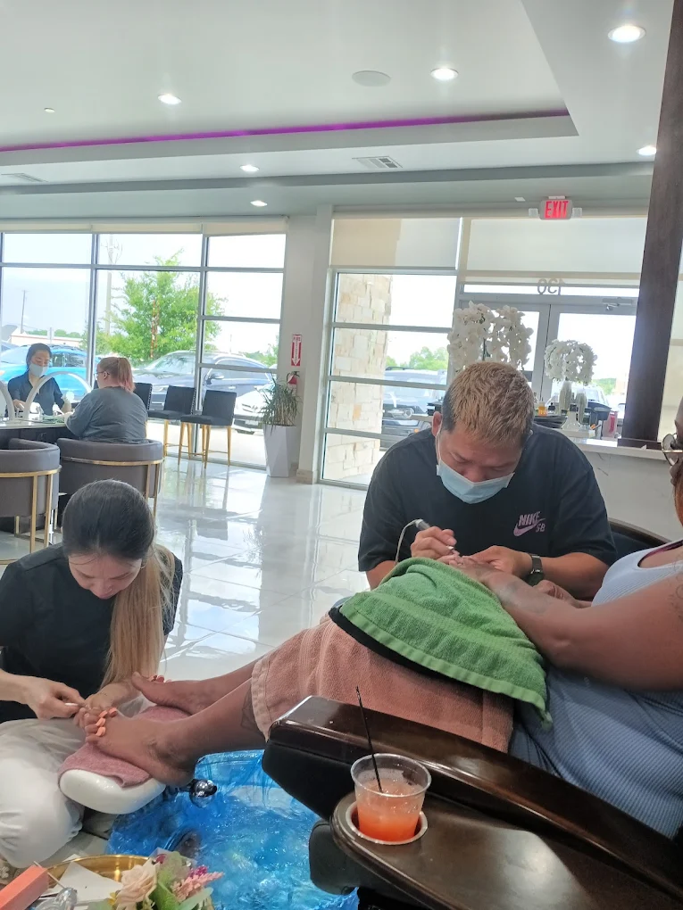 Lemon Drop Nail Bar Forney in Forney, TX (5)