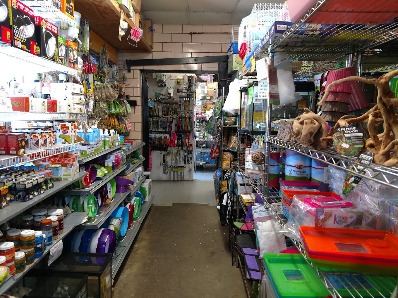 Pet Connection in Alliance, OH
