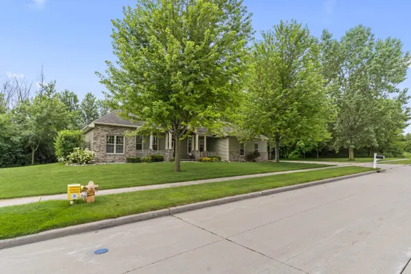 Freedom Team Realtors - Kyle Meyer, Lauren Nobbe, Valerie Bohn in Schofield, WI (4)