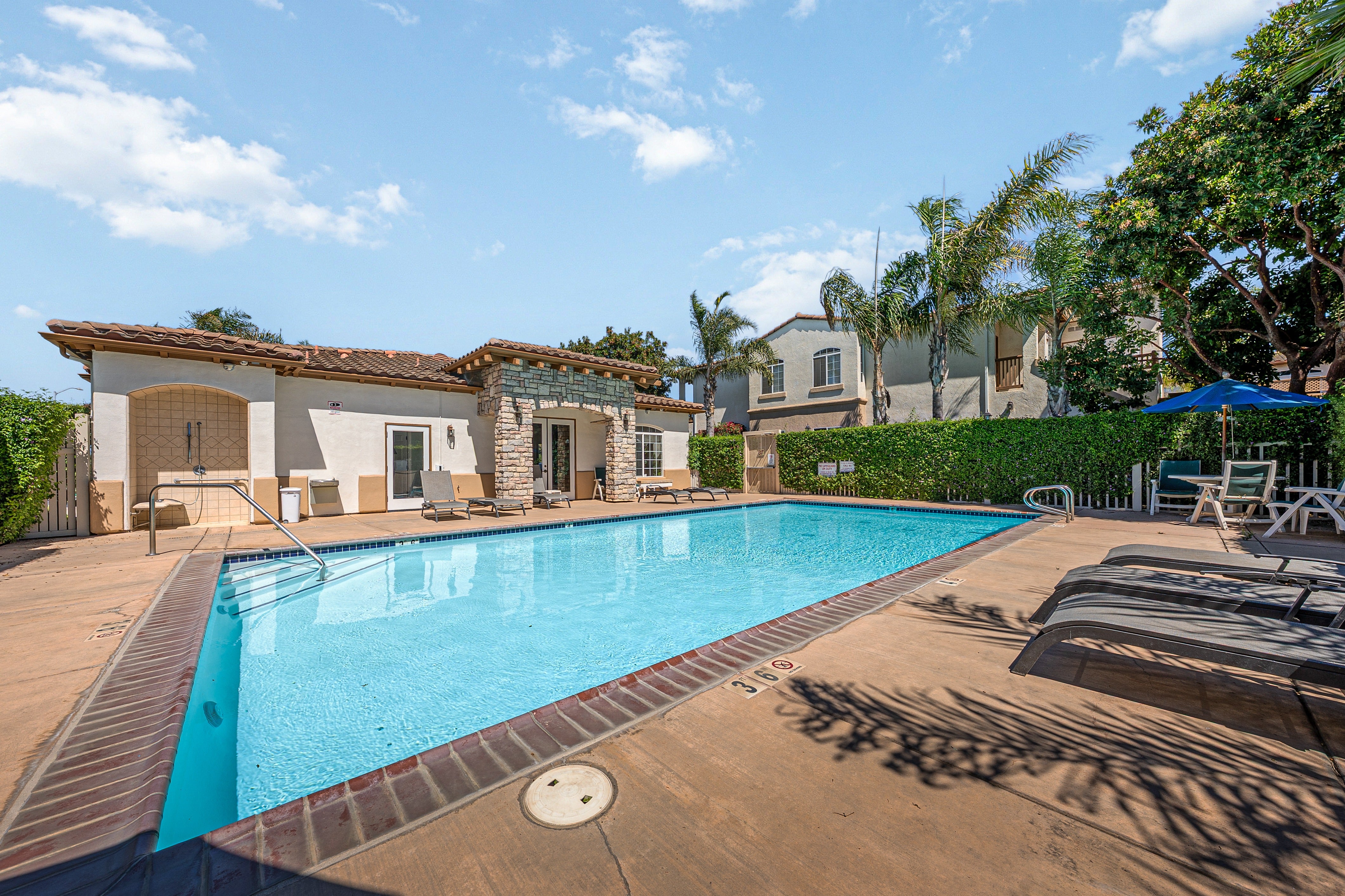 JACKIE LAWRENCE / California Realtor -LPT Realty in Casmalia, CA (2)