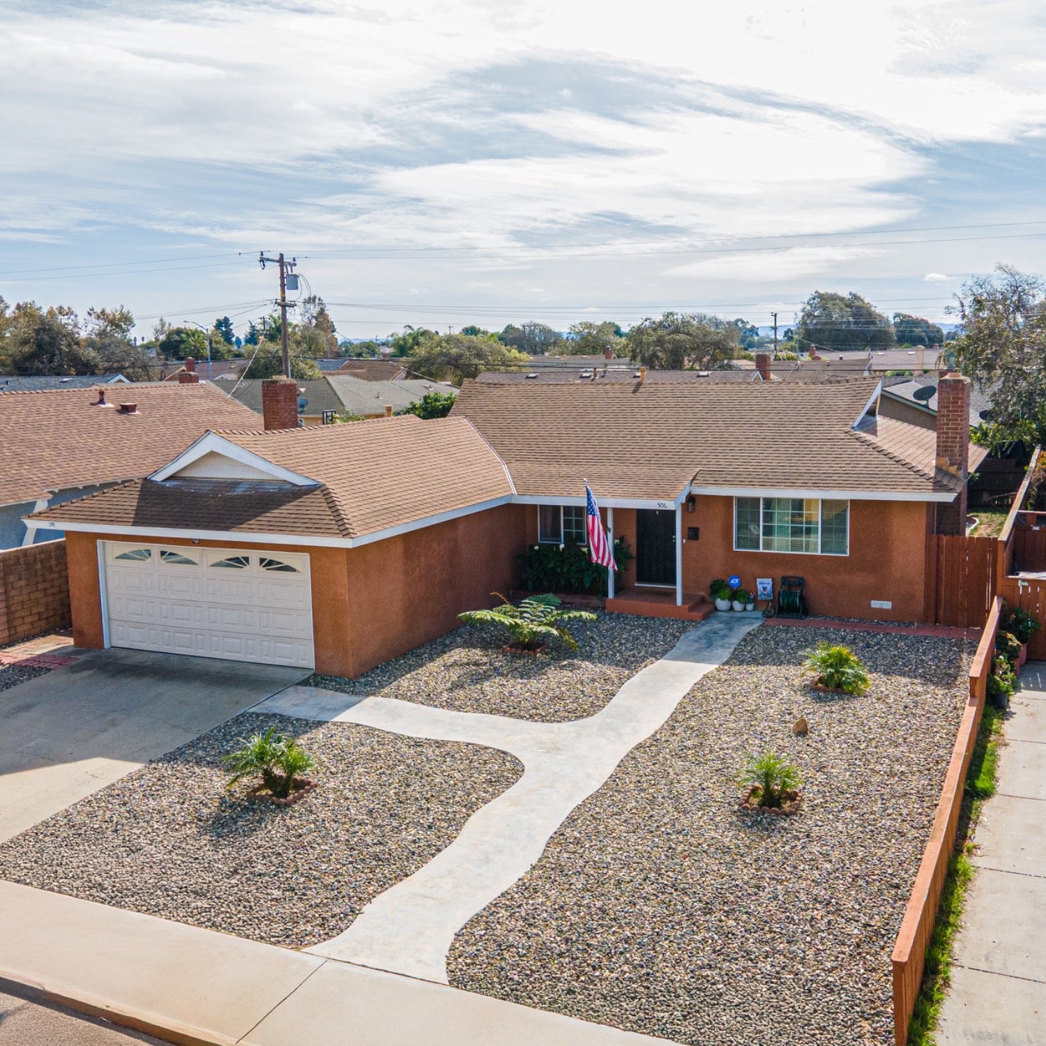 JACKIE LAWRENCE / California Realtor -LPT Realty in Casmalia, CA (5)