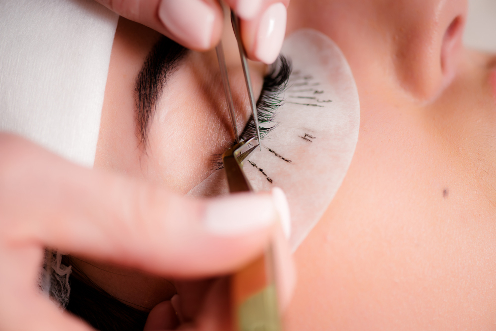 H&H NAILS AND LASH in Livonia, MI