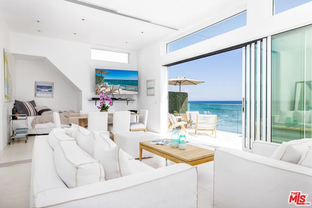 Bianca Realtor in Malibu, CA (4)