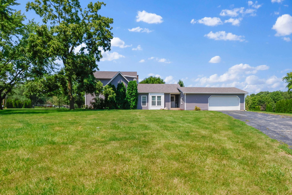 Jason Moon Realty Group - Broker Trueblood Real Estate in St John, IN (4)