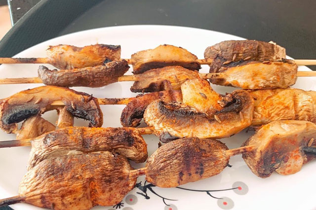 Meet Revolving Hotpot & Cajun Seafood in Carlstadt, NJ (4)