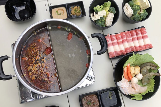 Meet Revolving Hotpot & Cajun Seafood in Carlstadt, NJ (5)