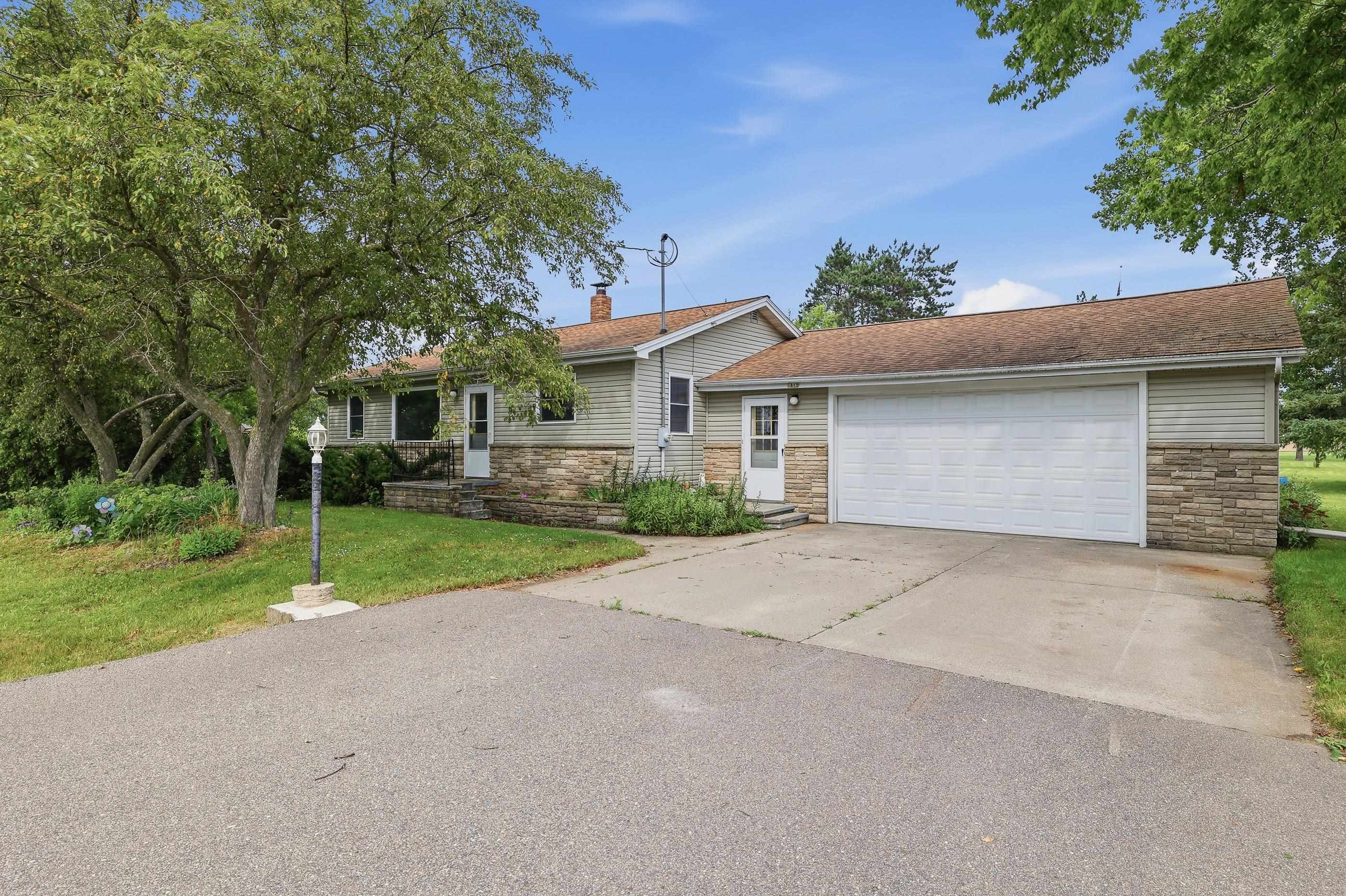 AMY LESNIAK- Realtor, The Legacy Group in Plover, WI (4)