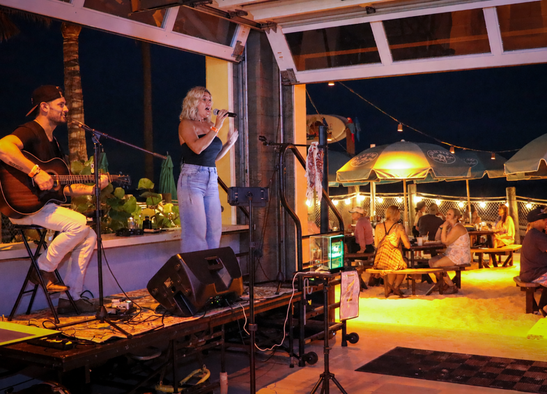Lah De Dah Beach Bar & Grill in Fort Myers Beach, FL (6)