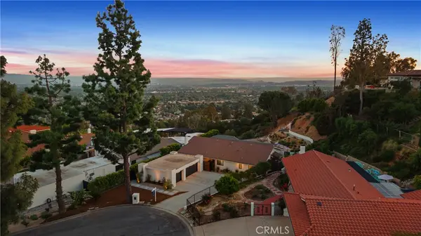 Laura Dandoy in Claremont, CA (4)