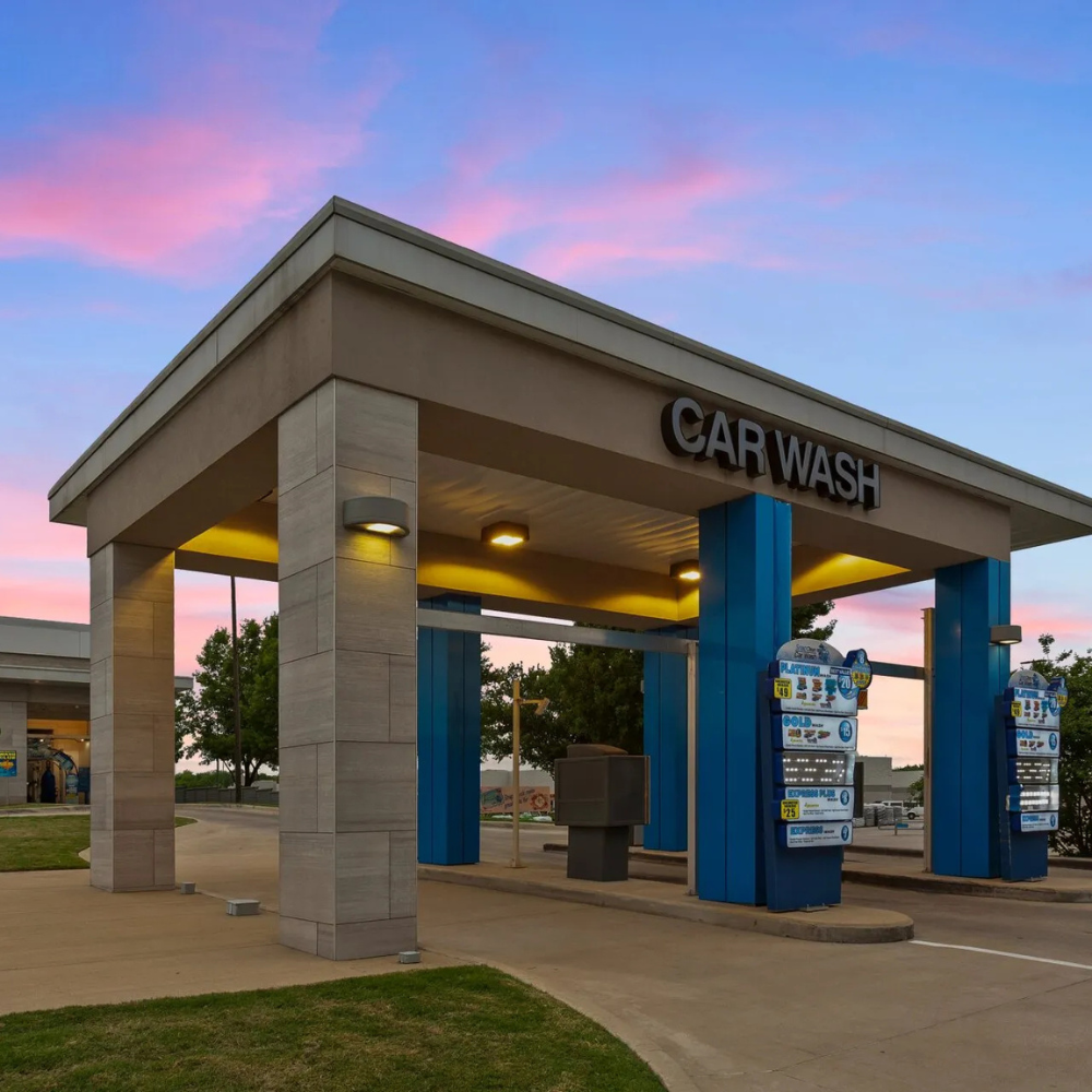 Snap Clean Car Wash in Ennis, TX (4)