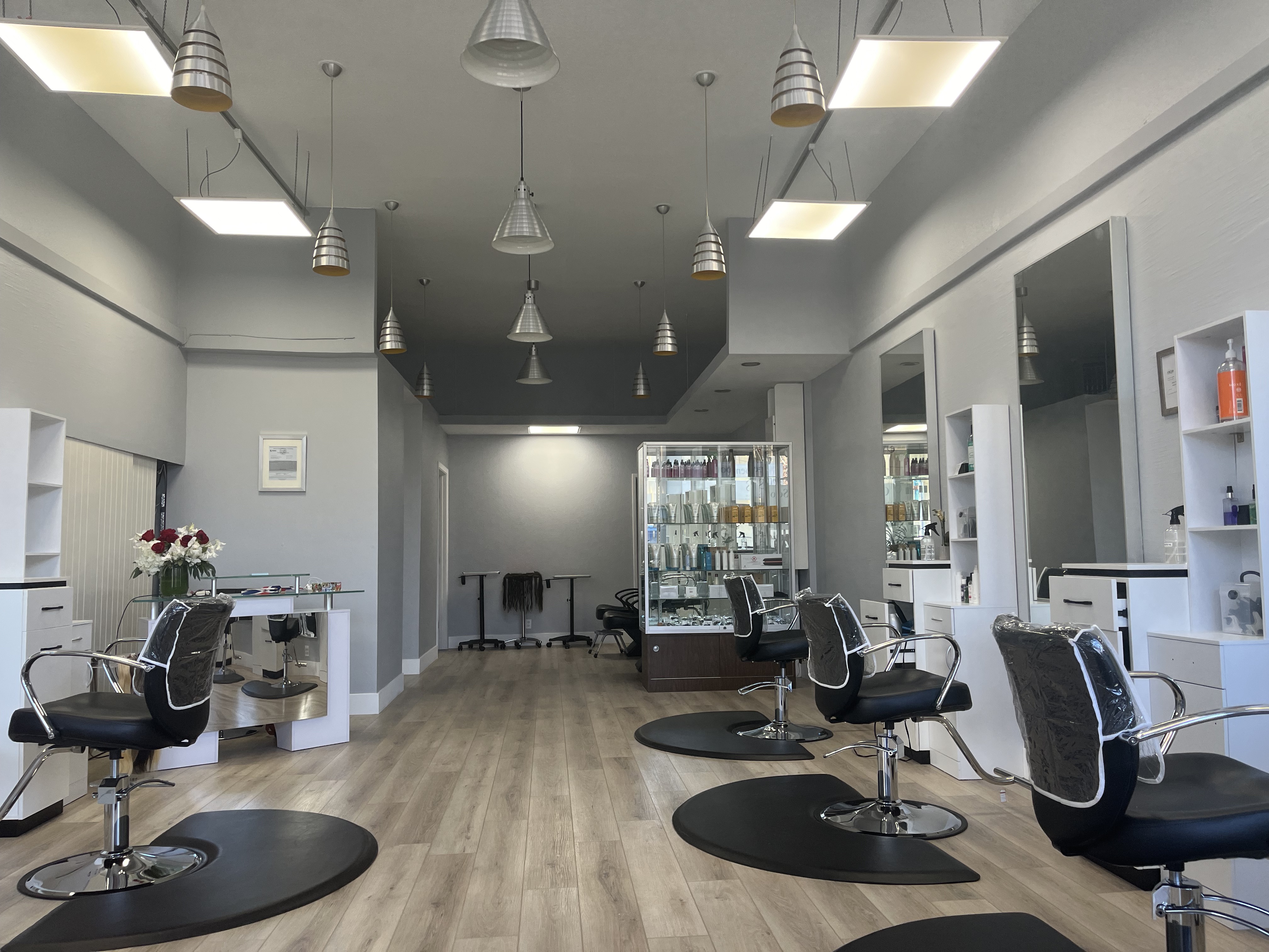Yve’s Dominican Salon in El Cerrito, CA