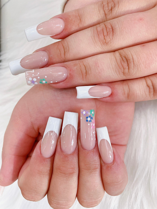 Vivian Nail Spa - A Mosaic Nail Spa Group in Manassas, VA