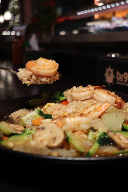 Pier 9 Seafood and Bar in Bolingbrook, IL (6)