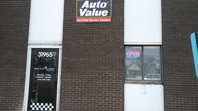 Rattlesnake Auto in Garden City, MI (2)