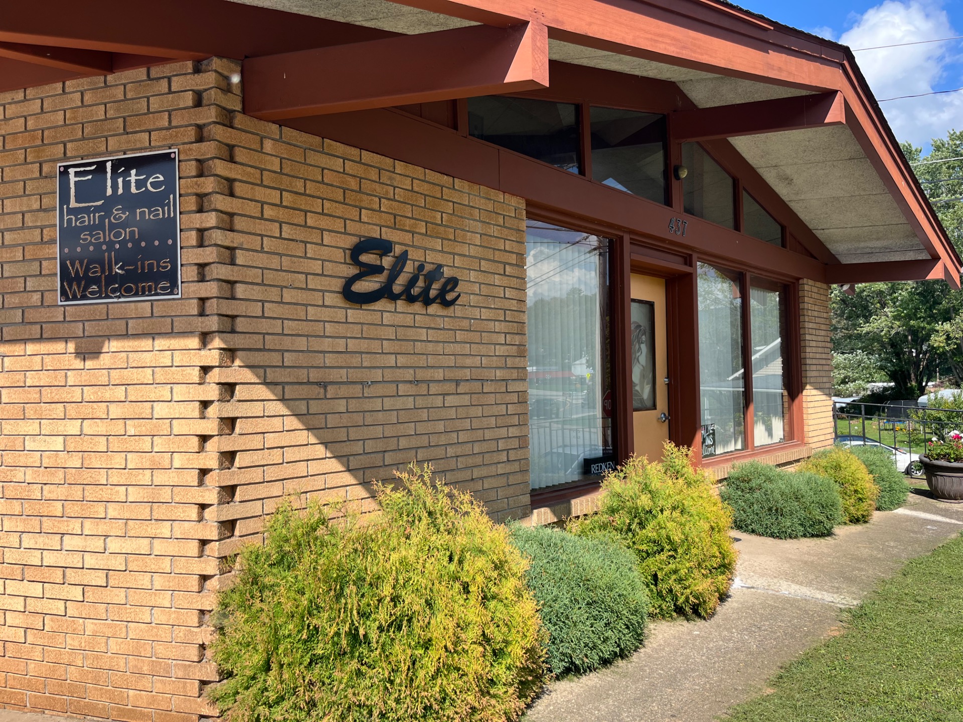 Elite Hair and Nail Salon in Waynesville, NC