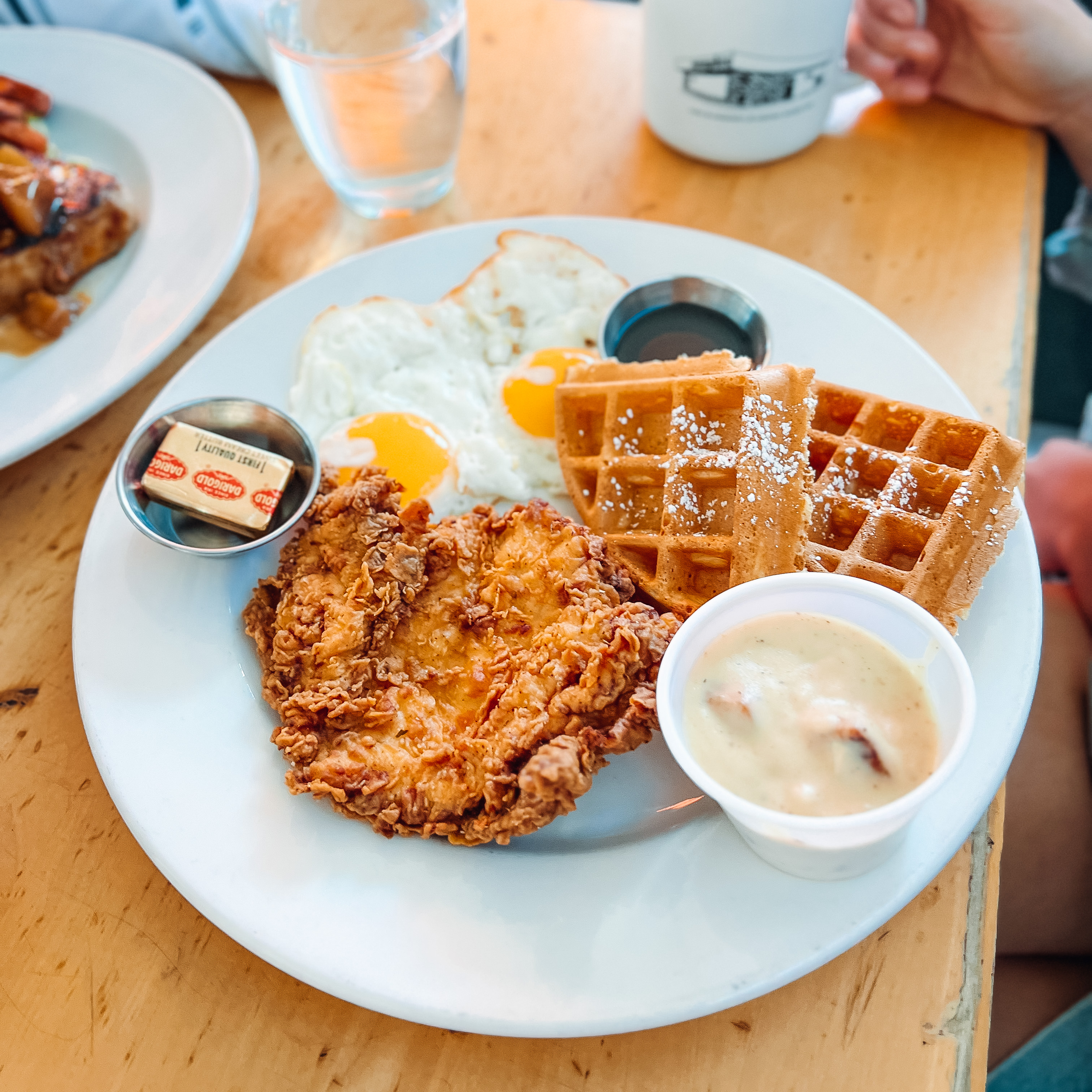 Memphis Cafe in Costa Mesa, CA