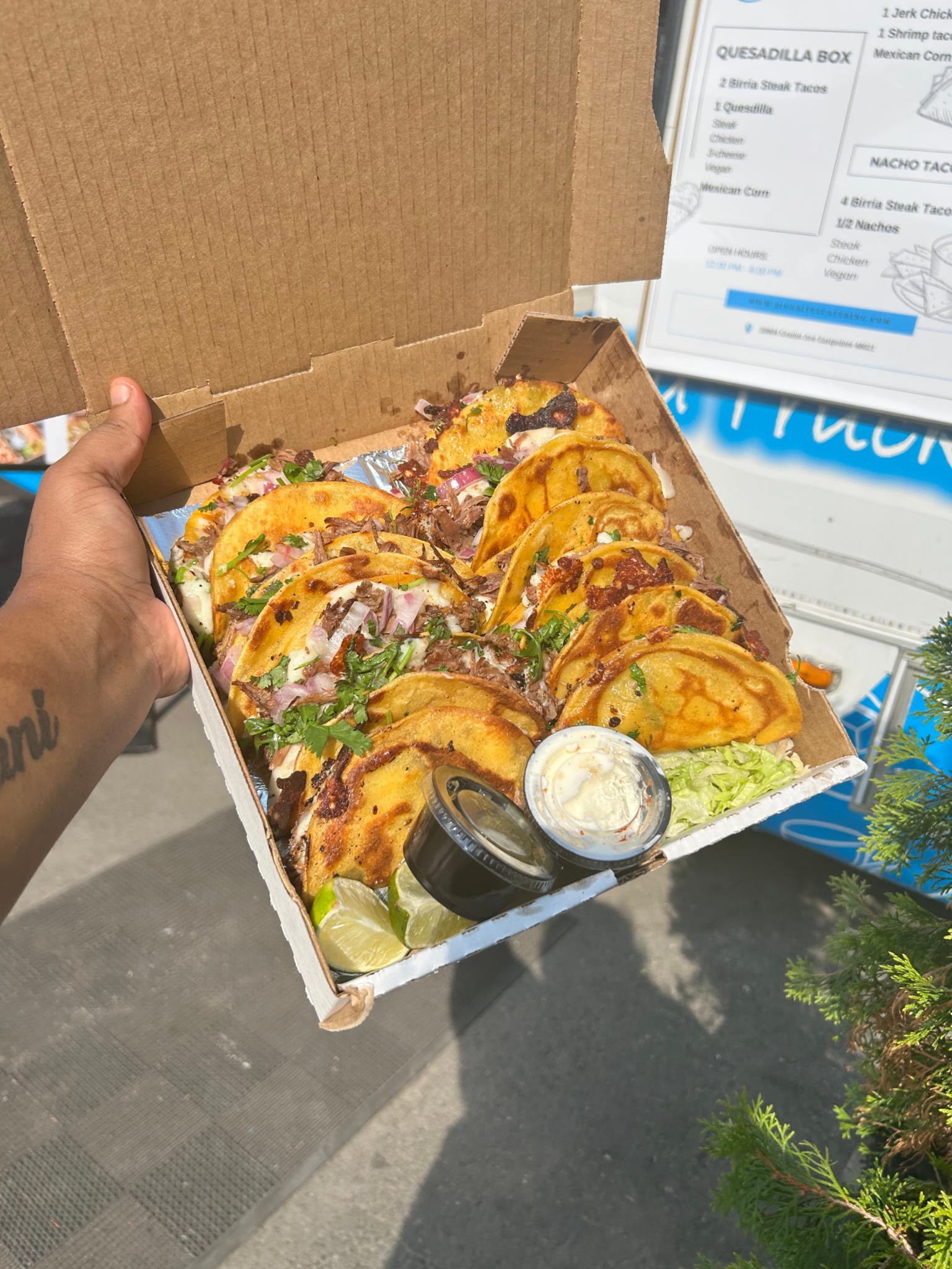Bigg Bites Street Food Truck in Detroit, MI