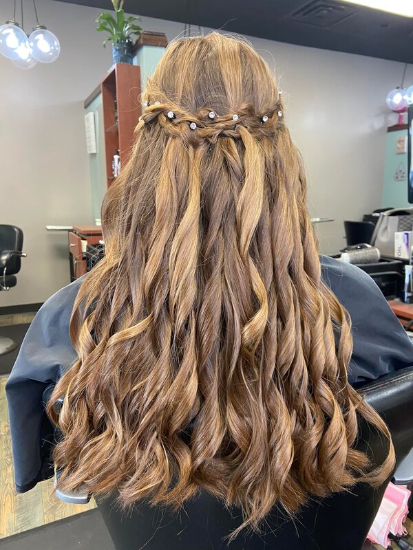 Hair 2 Dare in Fraser, MI (2)