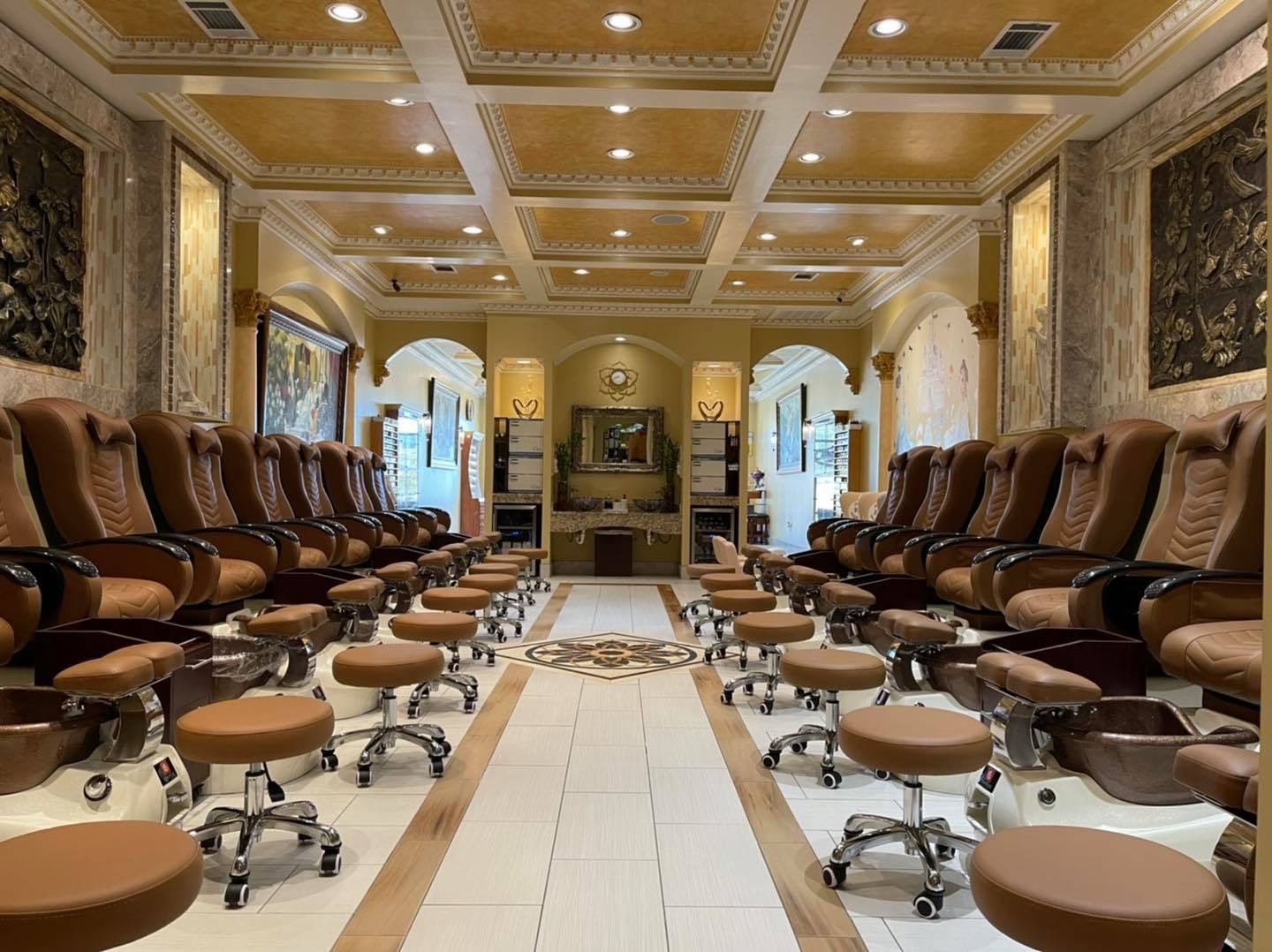 Riviera Nails & Spa in Hoover, AL