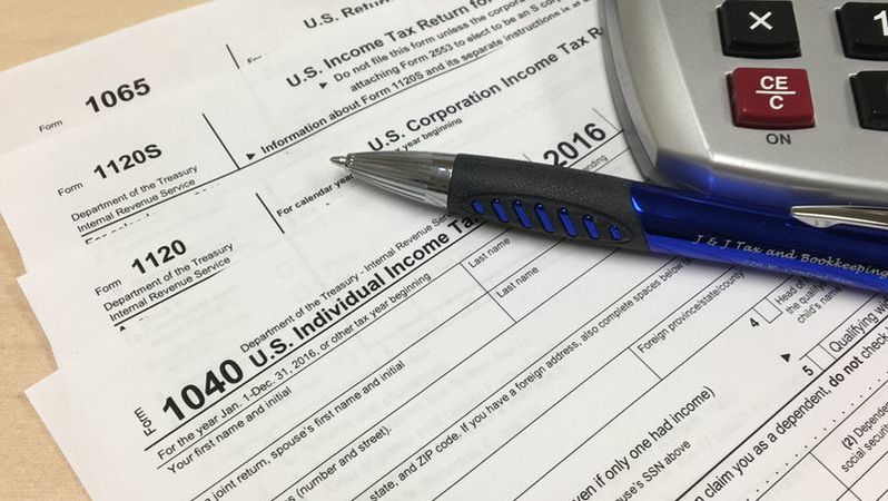 J & J Tax & Bookkeeping LLC in Springboro, OH