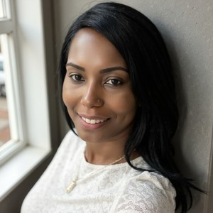 Ebonnee On The Gogh mobile in Indianapolis, IN (4)