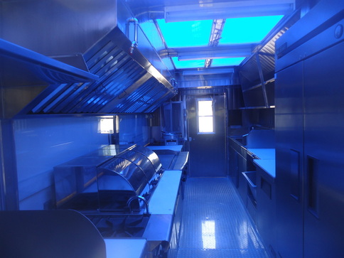 Paramo's Food Truck MFG LLC in Beverly Hills, CA (2)