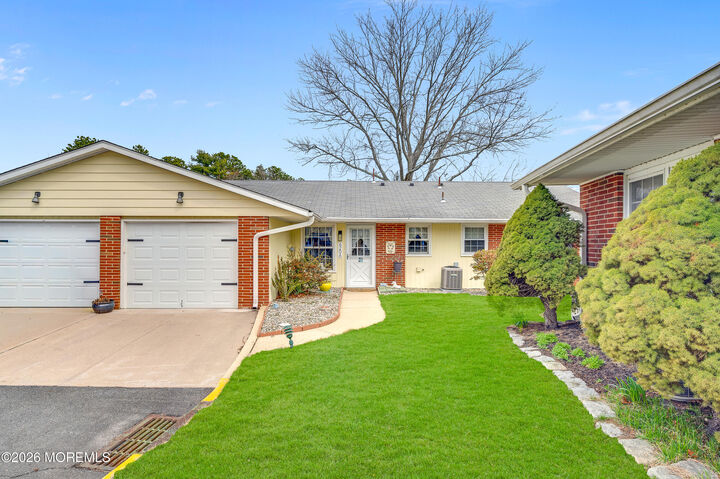 CENTURY21 Charles Smith Agency in South Amboy, NJ (2)