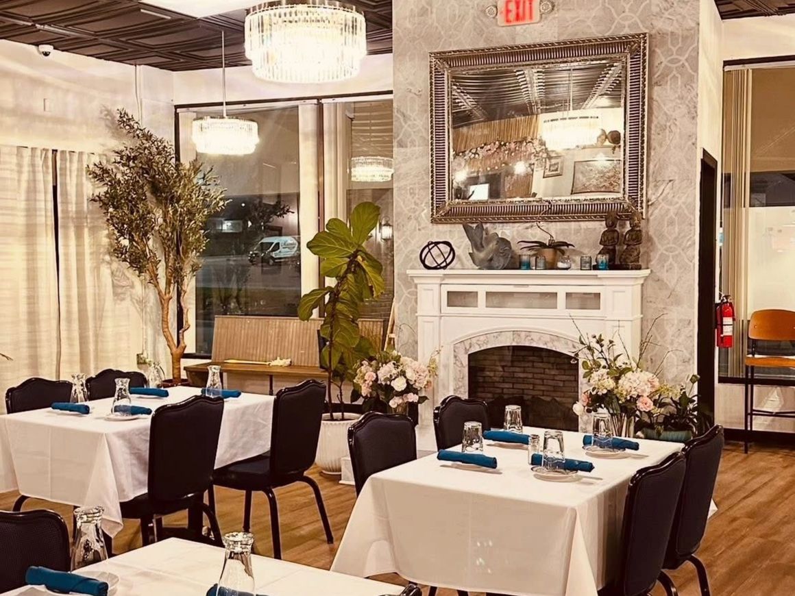 Sand Pebbles | Pacific Asian & Sushi in Aurora, OH