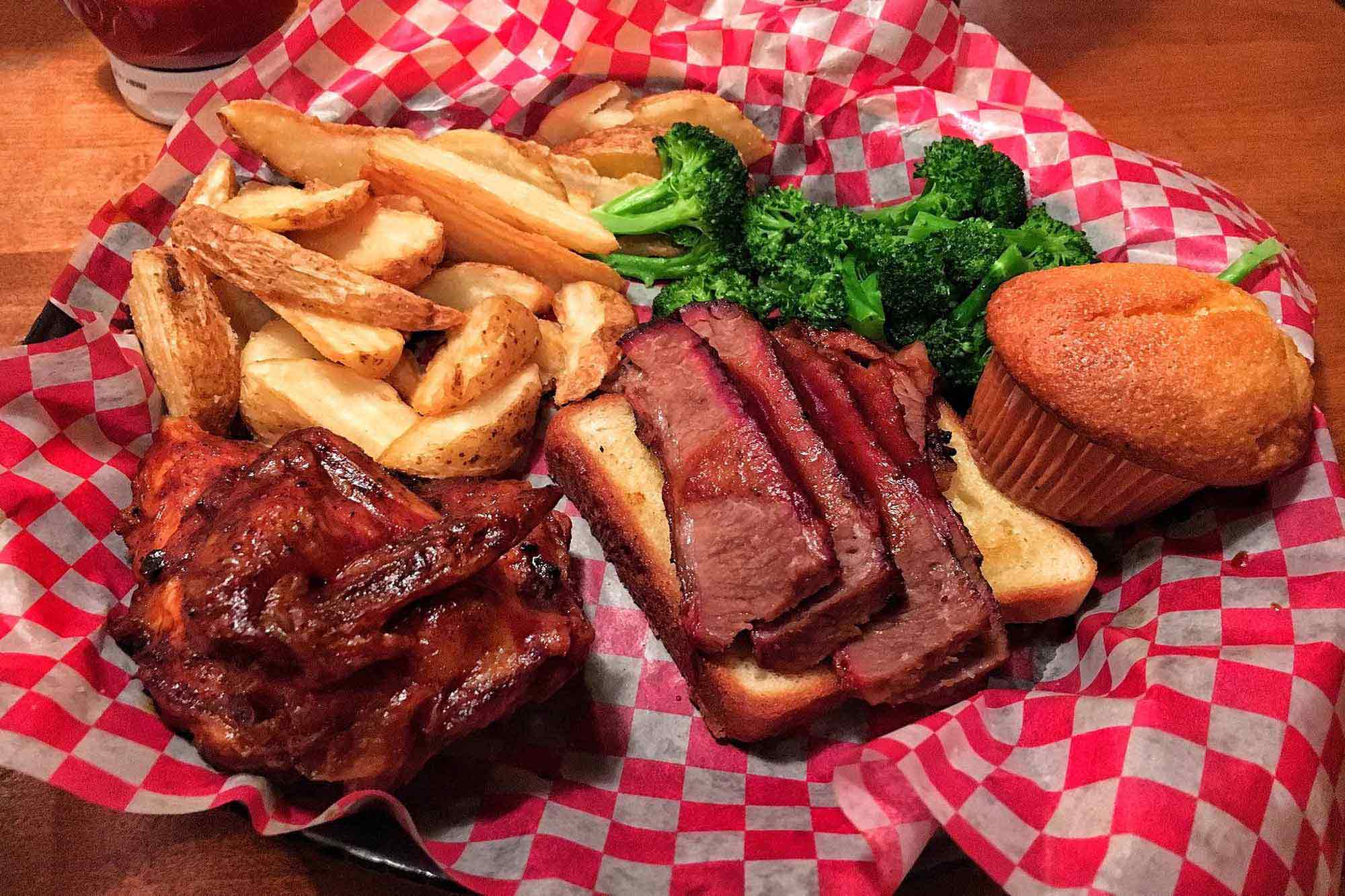 J&S Smokehouse in Elmendorf, TX (6)